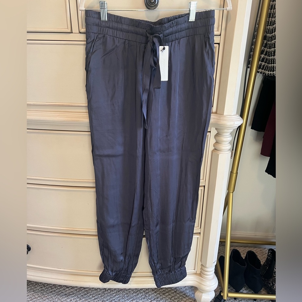 OLIVACEOUS Silky Drawstring Joggers